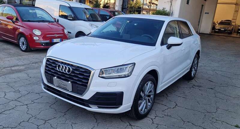 Bianco Usata 2020 Audi Q2 Business SUV | 24.500 € (Buon prezzo) - Immagine 1/4