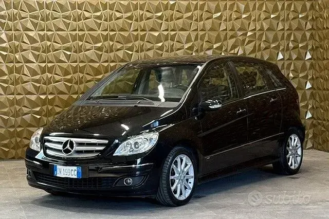 Usata Mercedes B180 109 CV (80 kW) 2008 Nero Monovolume