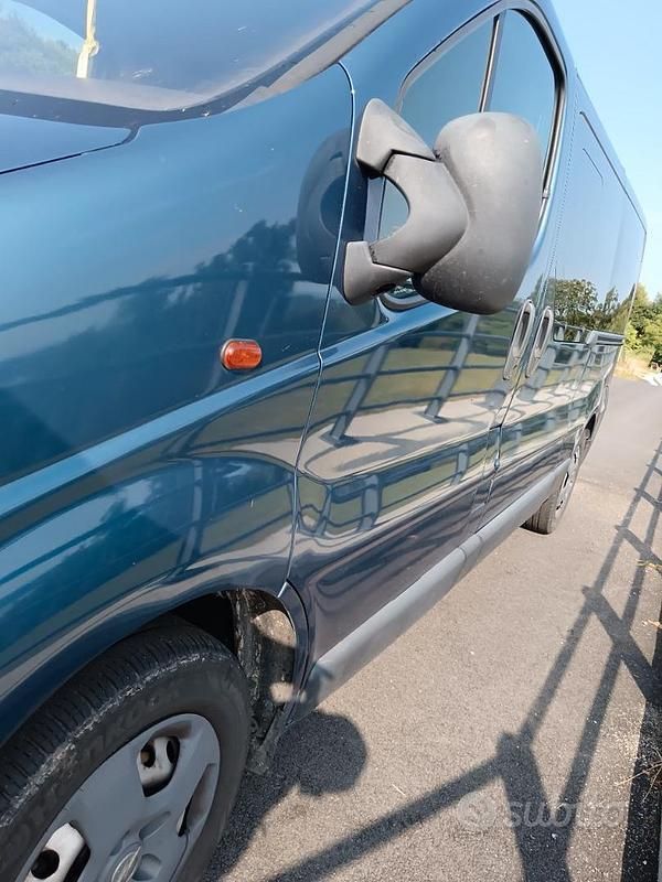 Usata Opel Vivaro 90 CV (66 kW) 2010 Monovolume