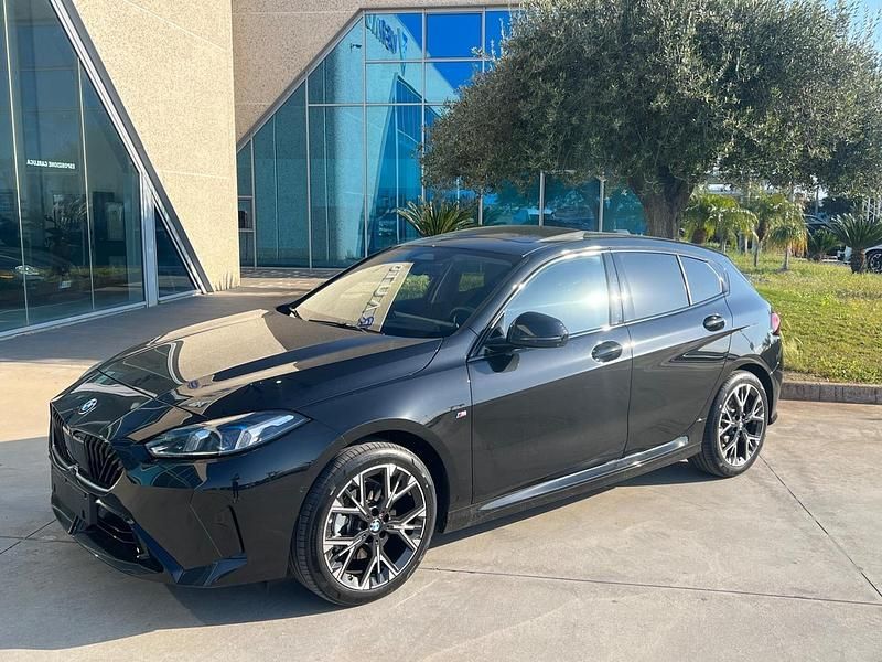 Nuova BMW 120 M Sport 163 CV (119 kW) 2025 Nero Utilitaria