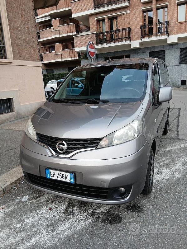 Grigio Usata 2013 Nissan Evalia Acenta Monovolume | 8900 € (Buon prezzo) - Immagine 1/4