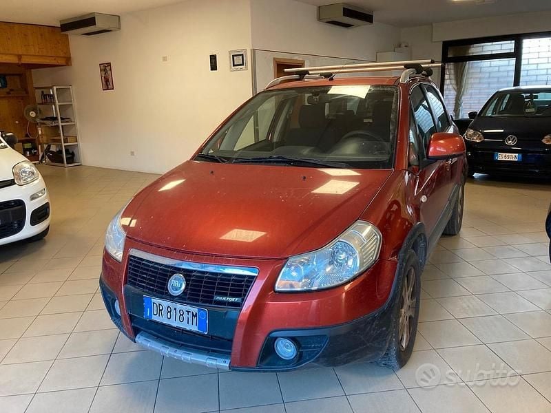Usata Fiat Sedici 120 CV (88 kW) 2009 Arancione SUV