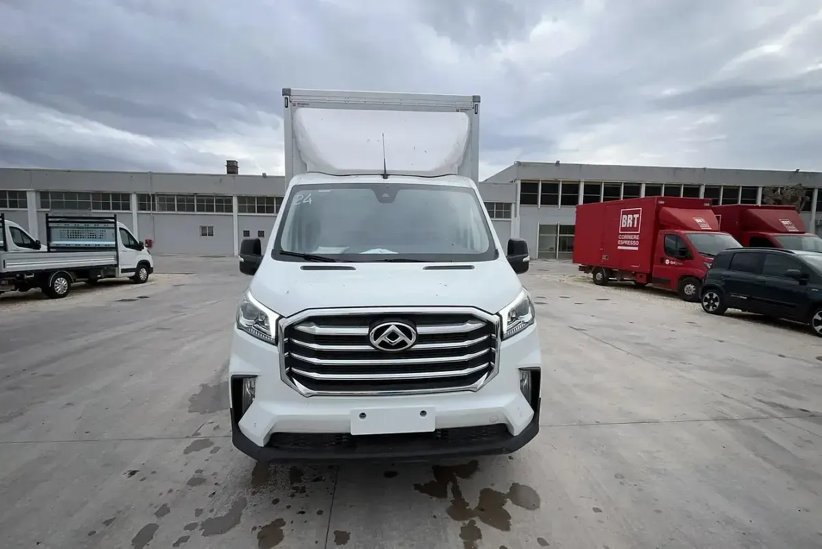 Nuova Maxus V90 150 CV (110 kW) 2025 Bianco Furgone