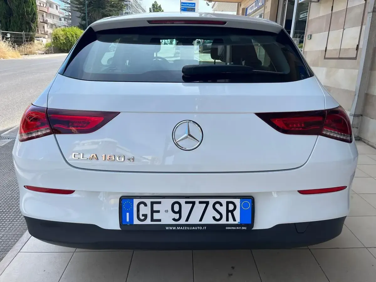 Usata Mercedes CLA180 Shooting Brake Business 116 CV (85 kW) 2021 Bianco Station wagon