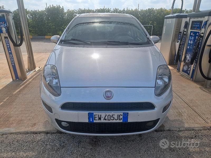 Usata Fiat Punto 77 CV (56 kW) 2014 Grigio Utilitaria