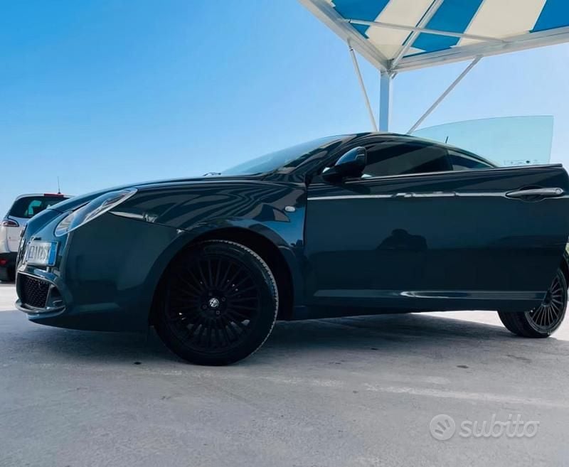 Usata Alfa Romeo MiTo 78 CV (57 kW) 2015 Grigio Utilitaria