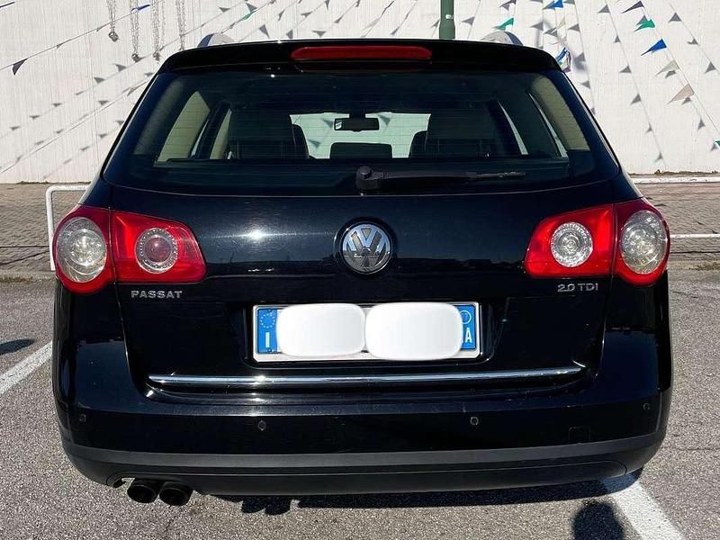 Usata VW Passat 140 CV (102 kW) 2007 Nero Station wagon