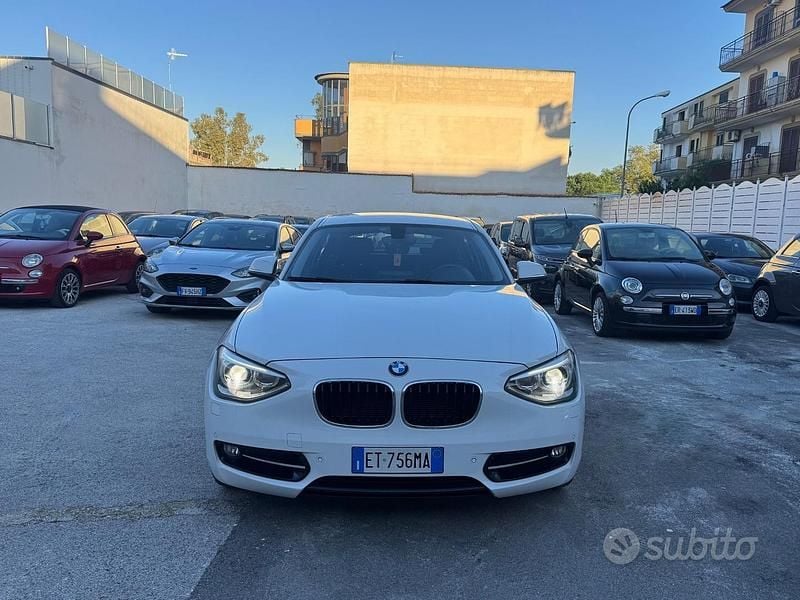 Bianco Usata 2012 BMW 118 Sport Line Due volumi | 7999 € (Buon prezzo) - Immagine 1/4