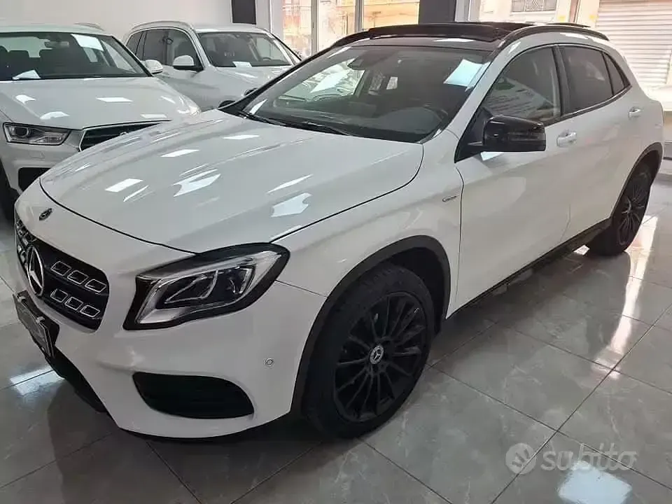 Usata Mercedes GLA200 Premium 136 CV (100 kW) 2019 Bianco SUV
