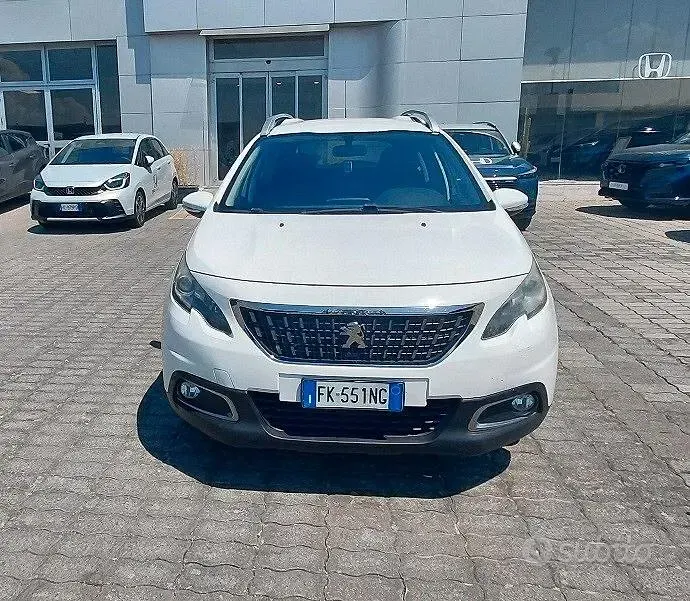 Usata Peugeot 2008 Allure 99 CV (72 kW) 2017 Bianco SUV