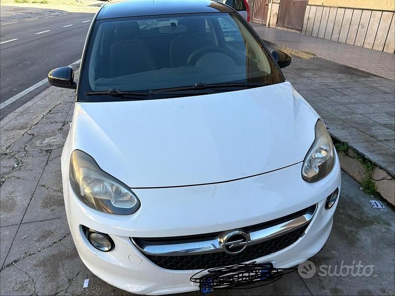Usata Opel Adam 70 CV (51 kW) 2014 Utilitaria