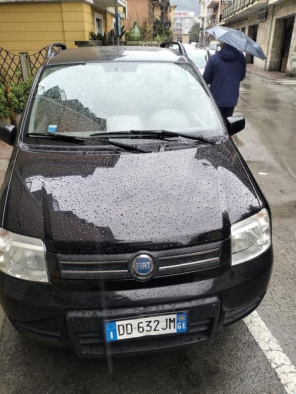 Usata Fiat Panda 4x4 69 CV (50 kW) 2006 Nero Utilitaria