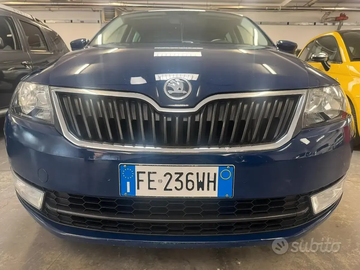Usata Skoda Rapid Ambition 115 CV (84 kW) 2016 Blu Utilitaria