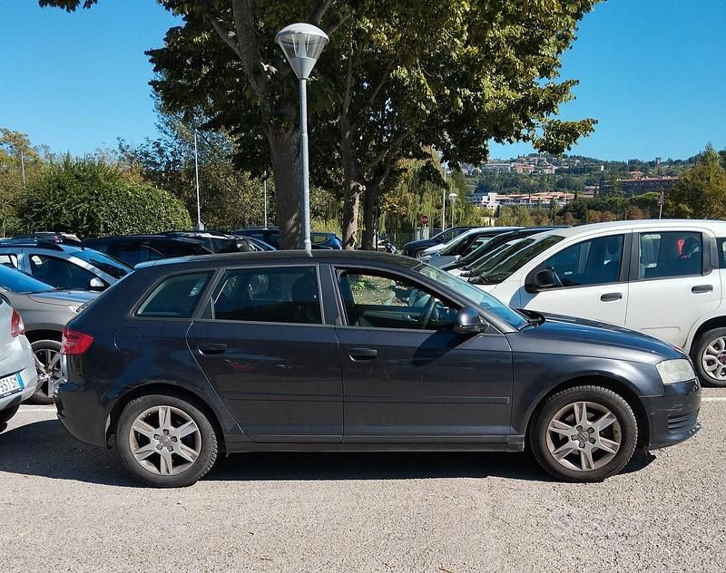 Usata Audi A3 102 CV (75 kW) 2009 Grigio Utilitaria