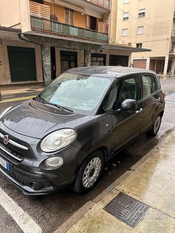 Usata Fiat 500L Pop Star 95 CV (69 kW) 2018 Nero Monovolume