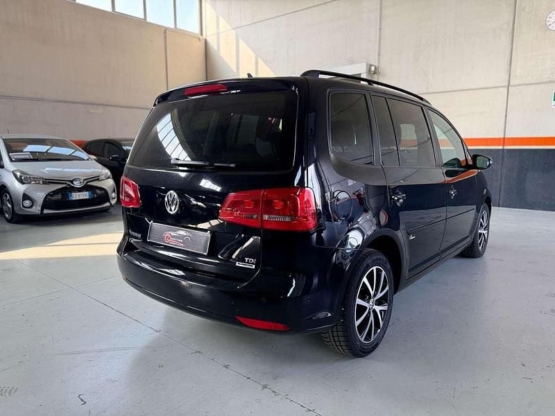 Usata VW Touran Comfortline 105 CV (77 kW) 2015 Nero Monovolume