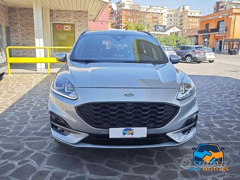 Usata Ford Kuga ST-Line 190 CV (139 kW) 2022 Grigio SUV