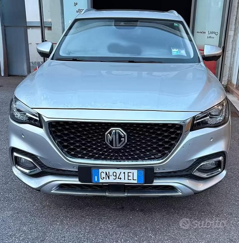 Usata MG HS Luxury 2023 Grigio SUV