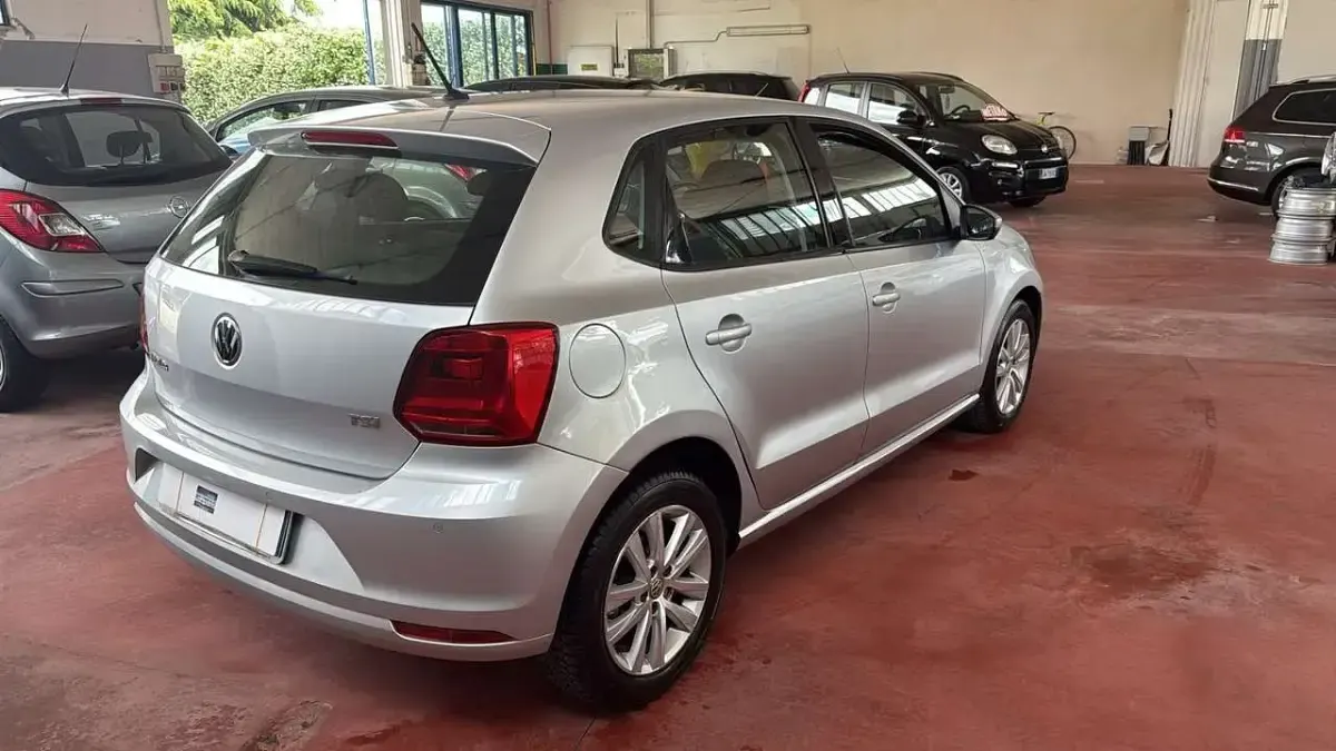 Usata VW Polo Comfortline 90 CV (66 kW) 2016 Other Berlina