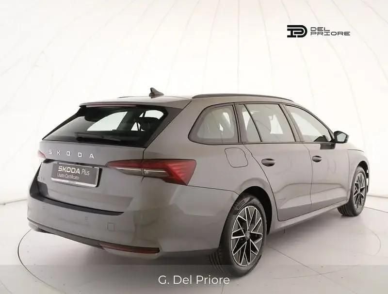 Usata Skoda Octavia Selection 150 CV (110 kW) 2025 Grigio Station wagon
