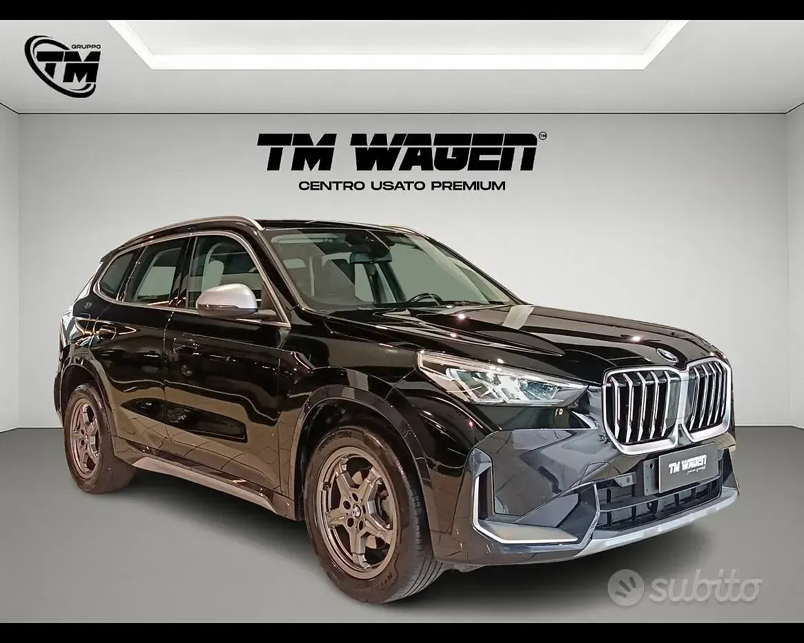 Käytetty BMW X1 xLine 150 HP (110 kW) 2023 Musta Katumaasturi