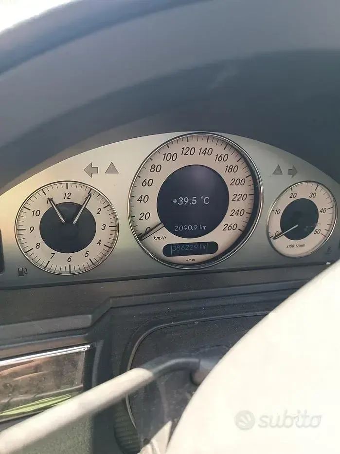 Usata Mercedes E270 177 CV (130 kW) 2003 Station wagon