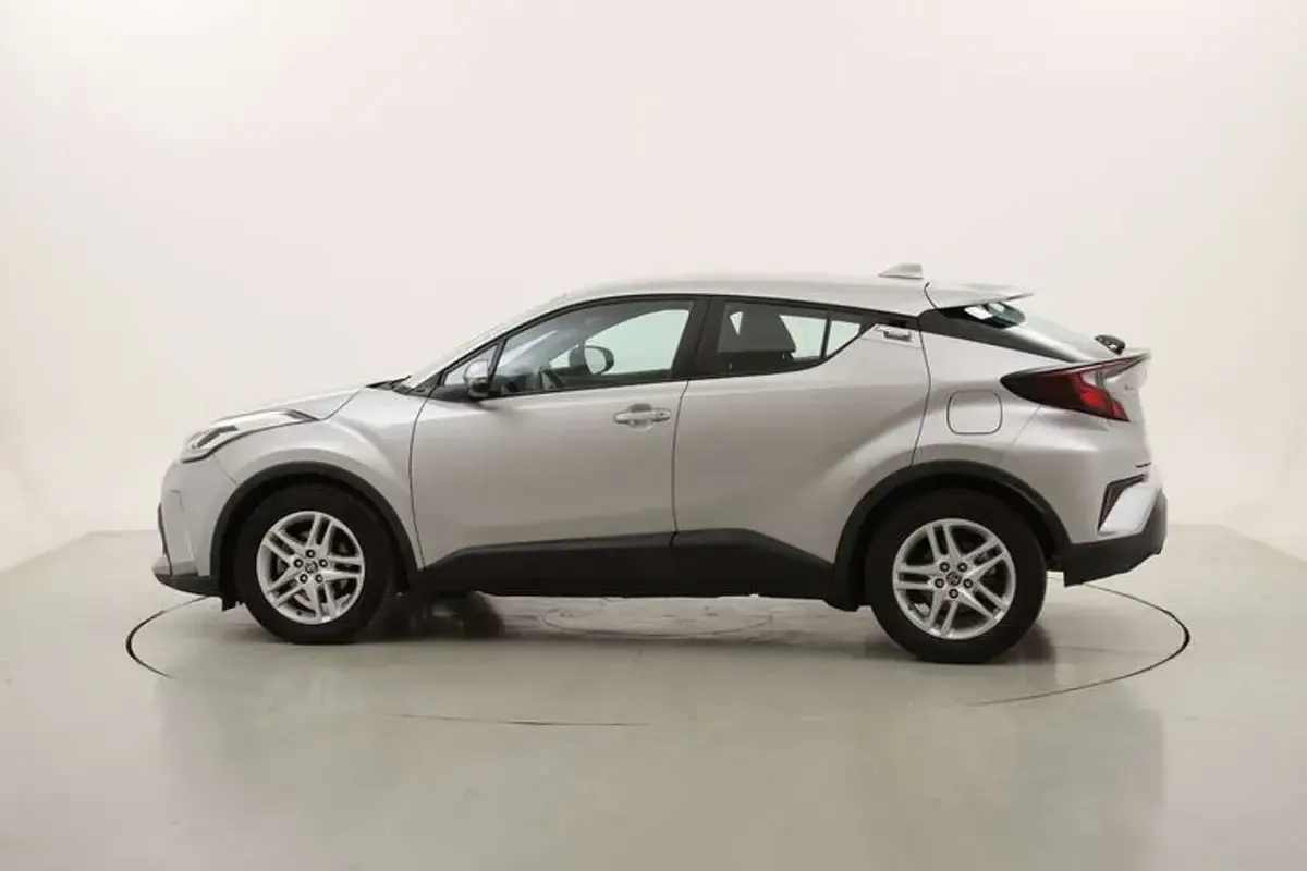Usata Toyota C-HR Business Edition 122 CV (89 kW) 2022 Argento SUV