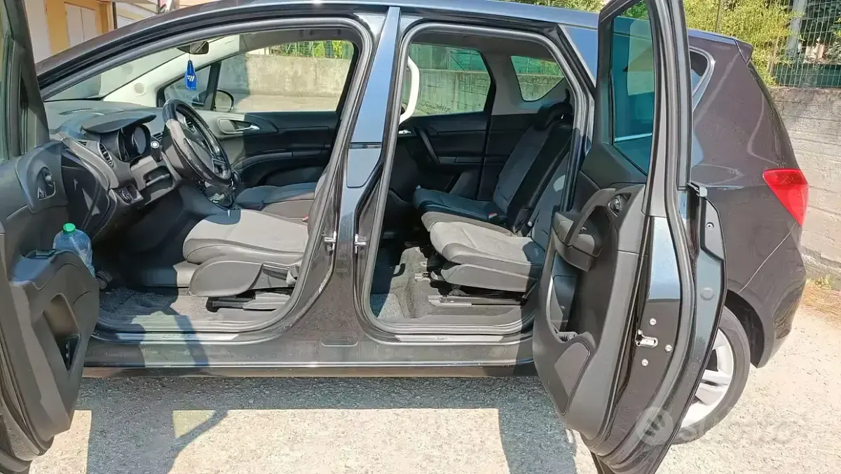 Usata Opel Meriva 120 CV (88 kW) 2016 Nero Monovolume