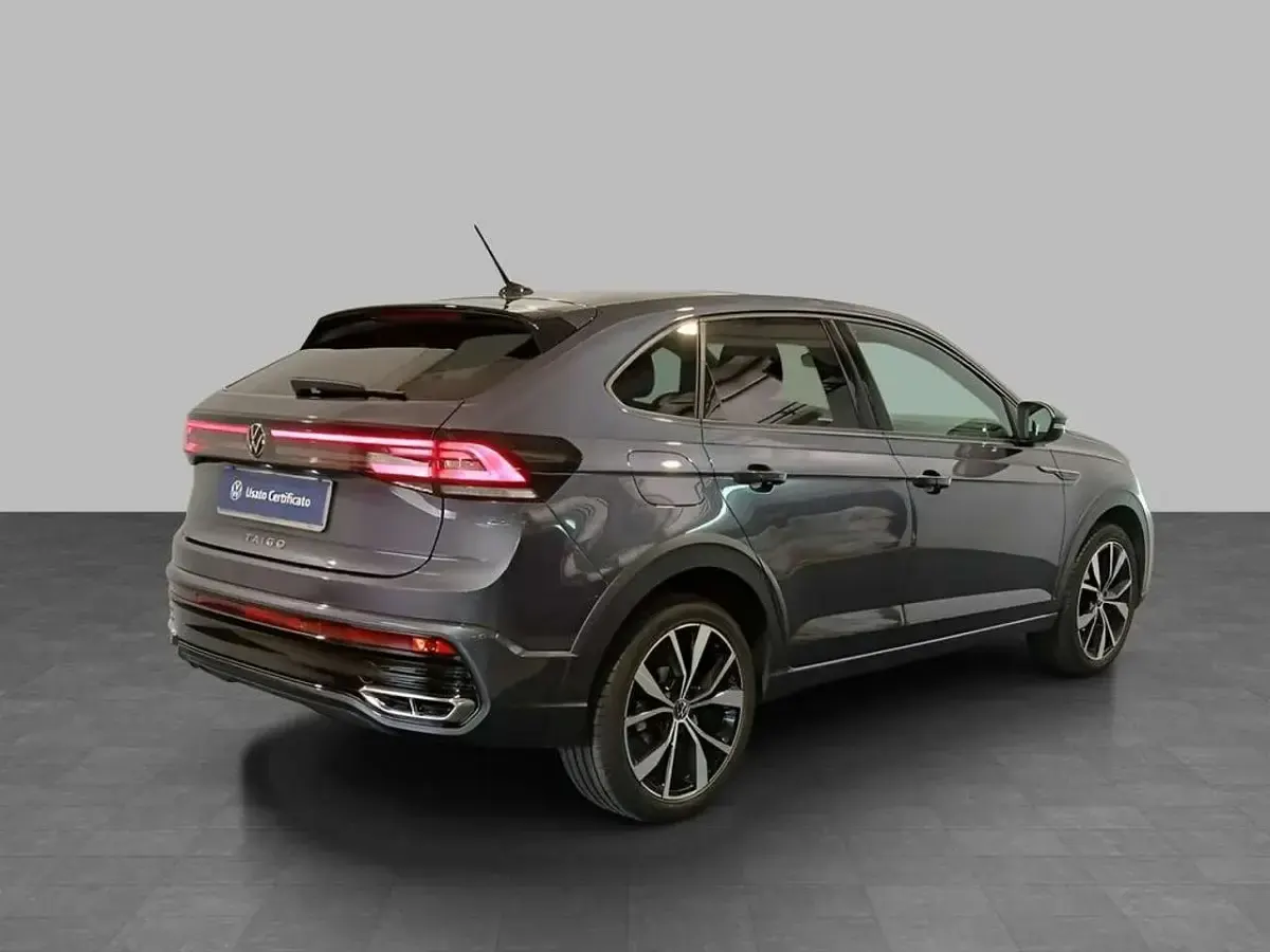 Usata VW Taigo R-line 150 CV (110 kW) 2023 Smoky grey metallizzato SUV