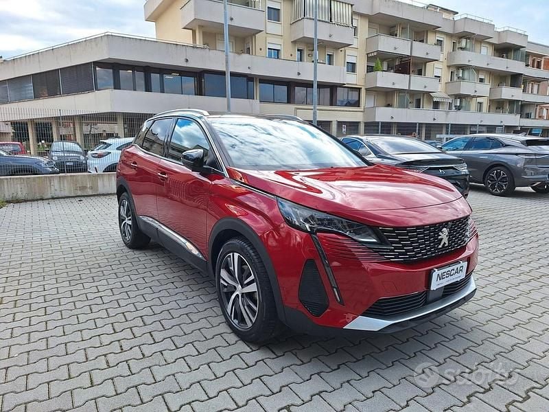 Usata Peugeot 3008 Allure 131 CV (96 kW) 2021 Rosso SUV