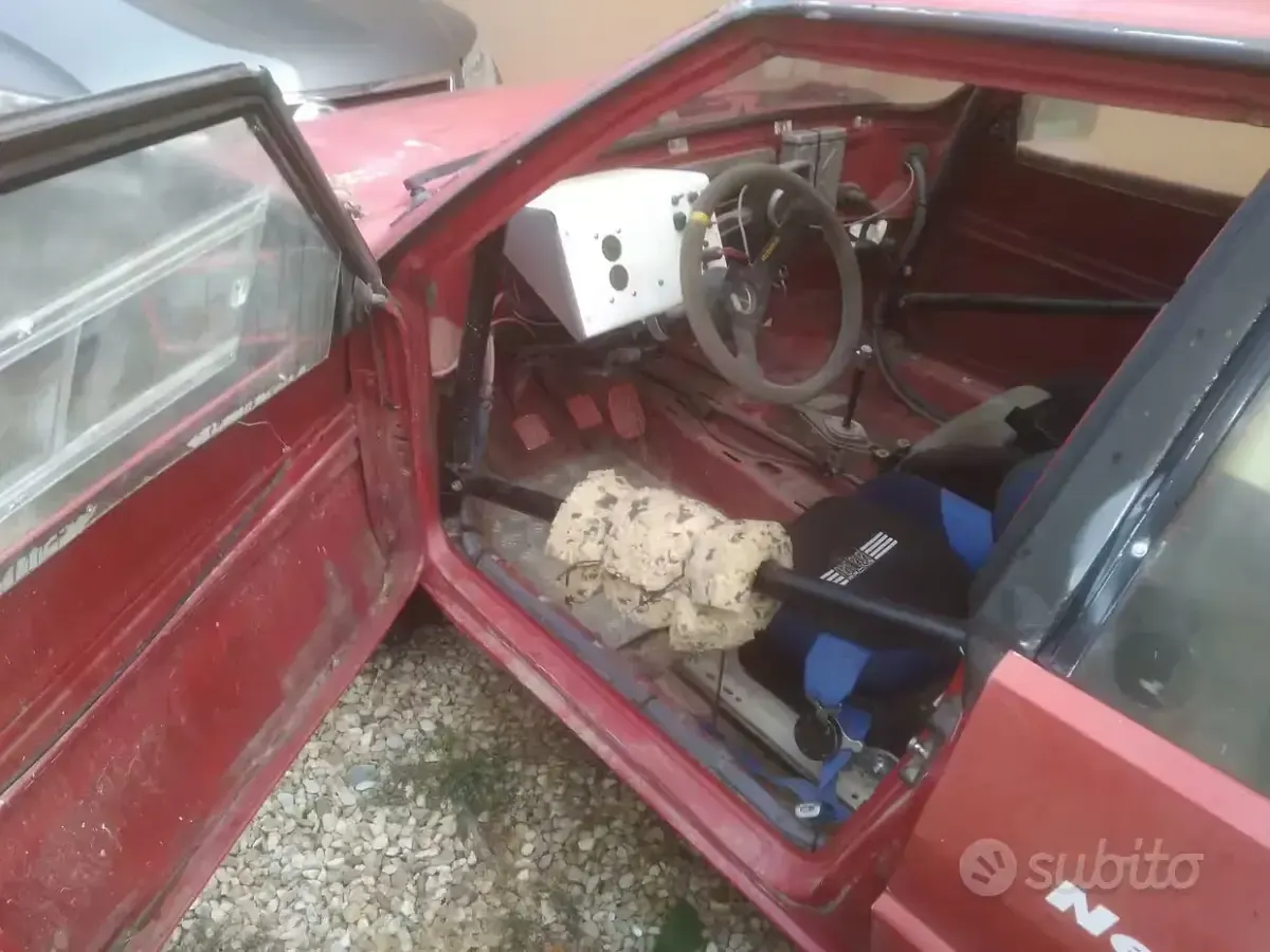 Usata Lancia Delta 181 CV (133 kW) 1988 Rosso Utilitaria