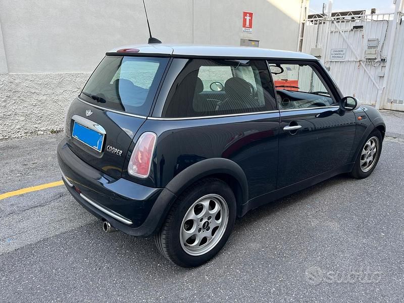 Usata Mini Cooper 116 CV (85 kW) 2005 Nero Utilitaria