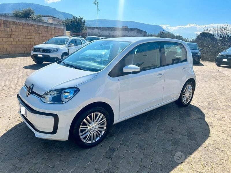 Bianco Usata 2023 VW up! move up! Due volumi | 11.000 € (Ottimo prezzo) - Immagine 1/4