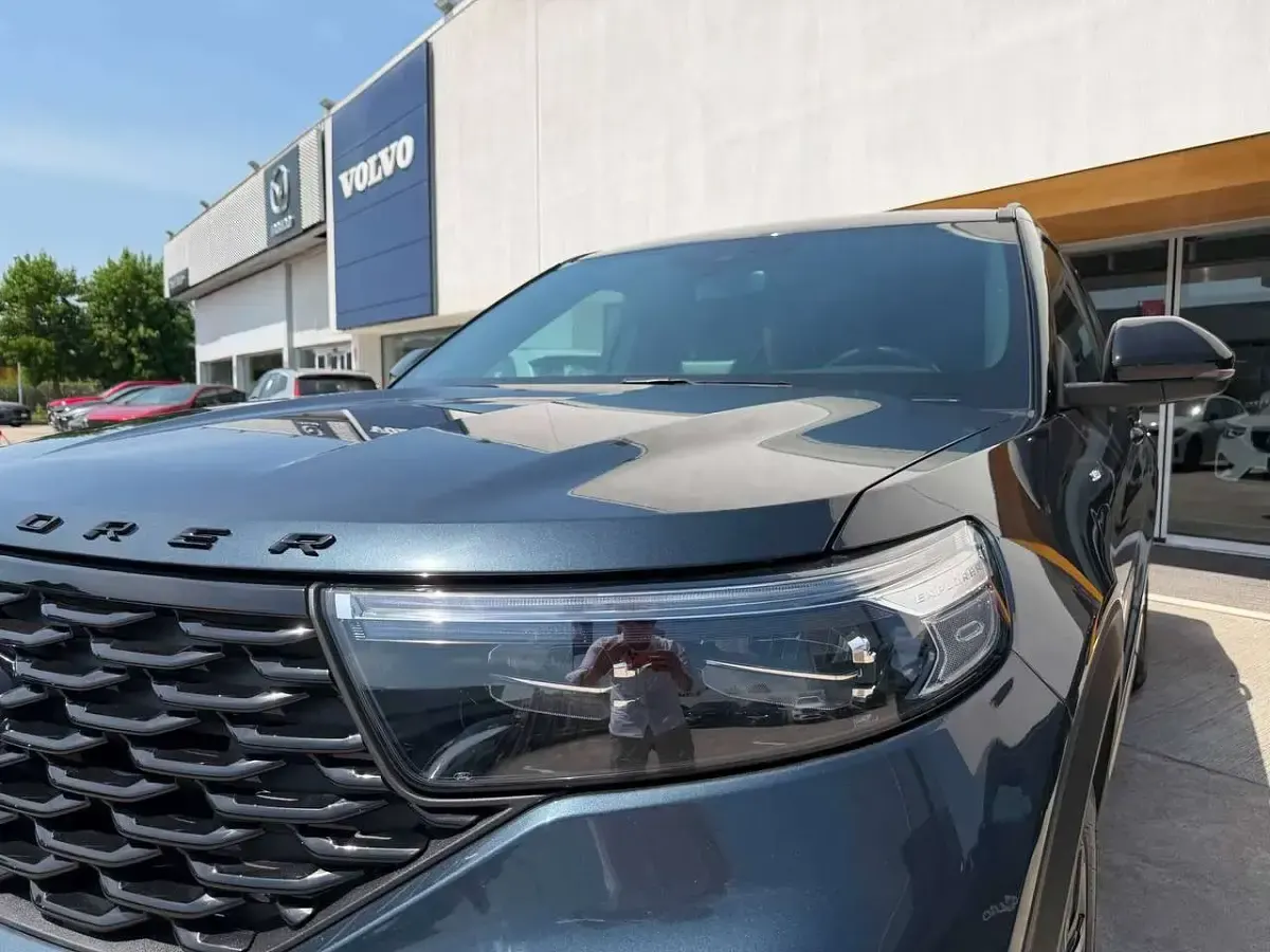 Usata Ford Explorer Platinum 363 CV (266 kW) 2022 Infinite blue SUV