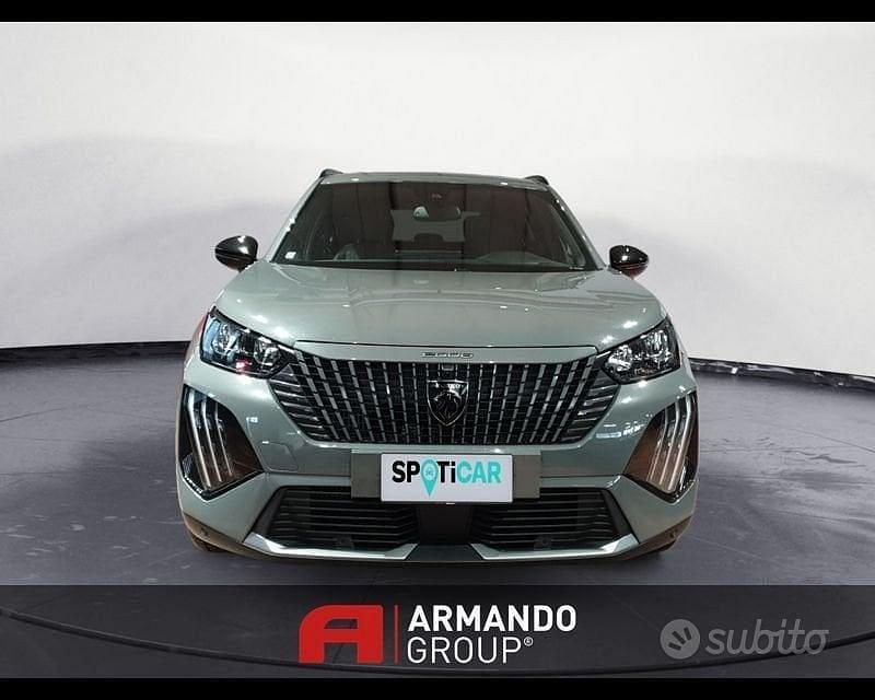Usata Peugeot 2008 Allure 101 CV (74 kW) 2024 Grigio SUV