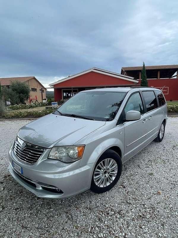 Usata Lancia Voyager Gold 163 CV (119 kW) 2012 Monovolume