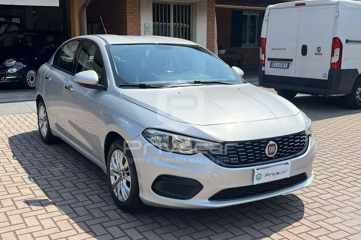 Usata Fiat Tipo Easy 95 CV (69 kW) 2017 Grigio Berlina