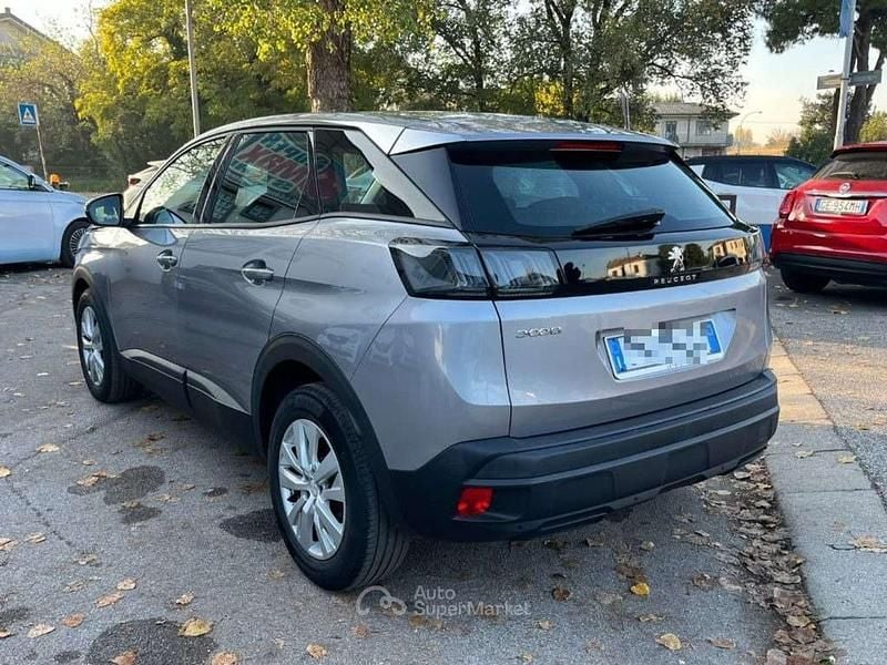 Usata Peugeot 3008 Business-Line 131 CV (96 kW) 2021 Grigio metallizzato SUV