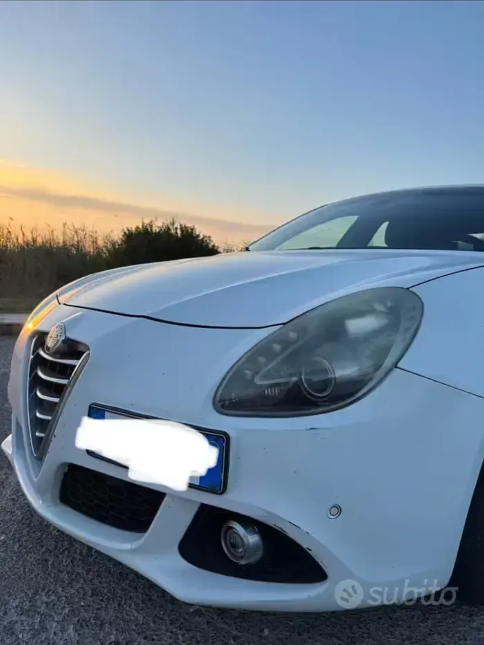 Usata Alfa Romeo Giulietta Executive 105 CV (77 kW) 2014 Bianco Utilitaria