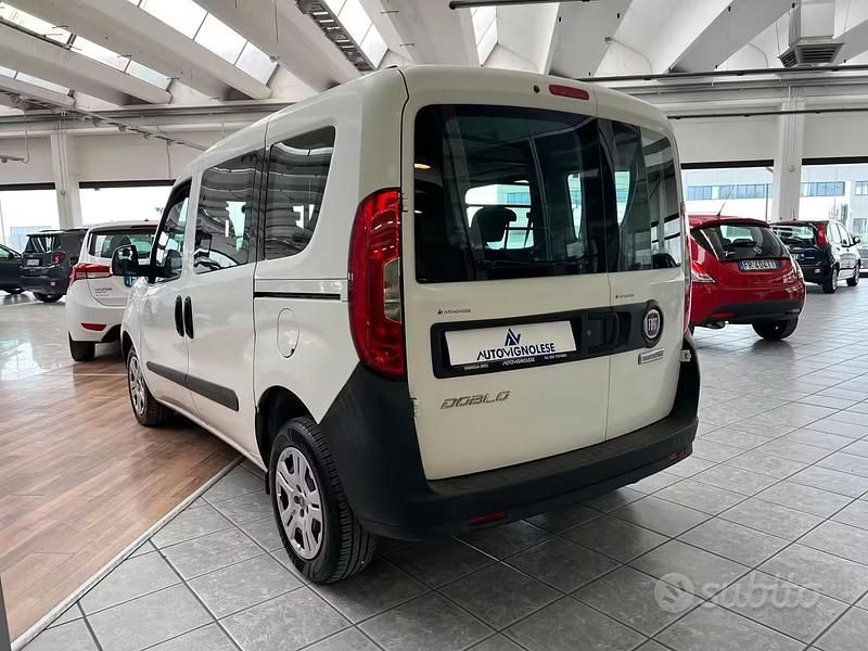 Usata Fiat Doblò Easy 90 CV (66 kW) 2021 Bianco Monovolume