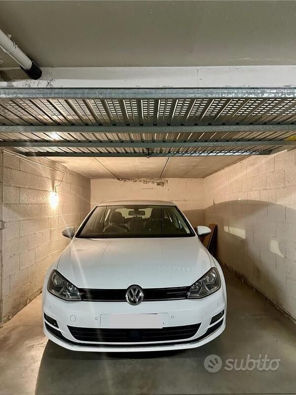 Usata VW Golf VII Highline 105 CV (77 kW) 2014 Bianco Berlina