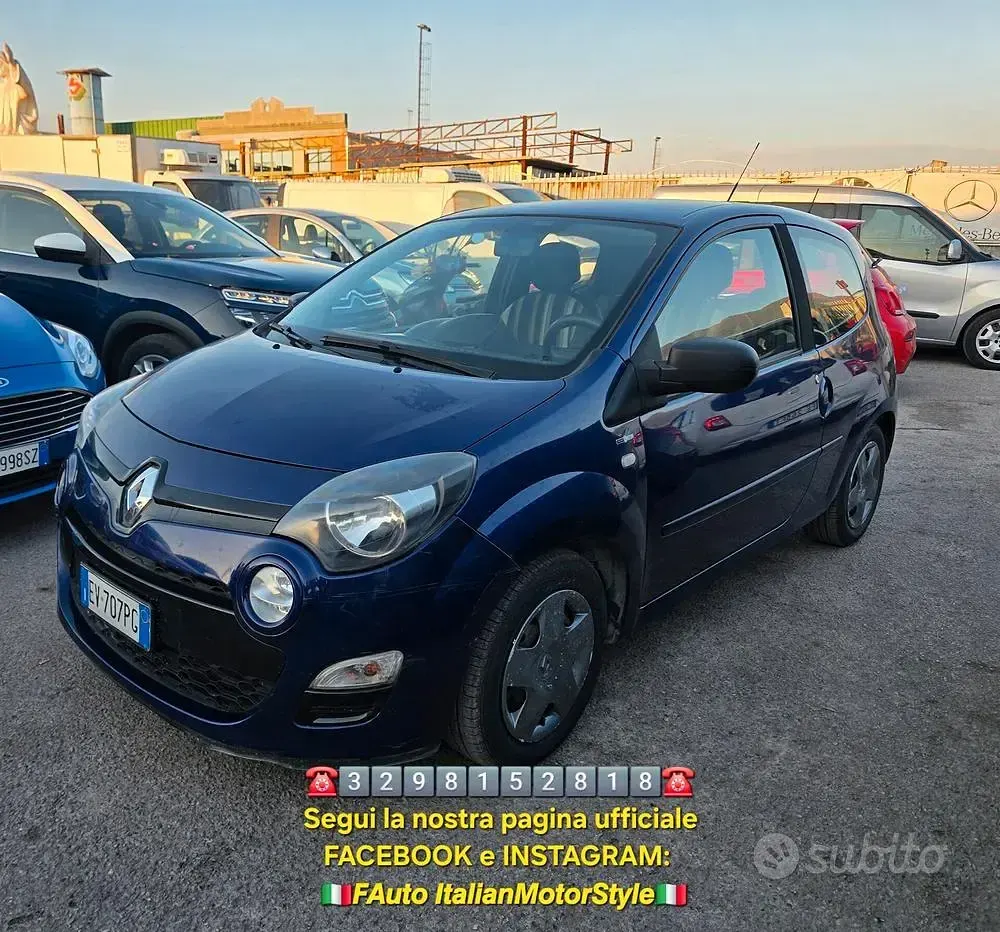 Usata Renault Twingo Night&Day 75 CV (55 kW) 2014 Blu Utilitaria