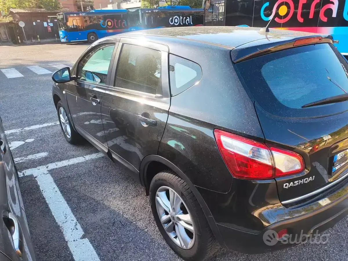Usata Nissan Qashqai 110 CV (80 kW) 2011 Nero SUV