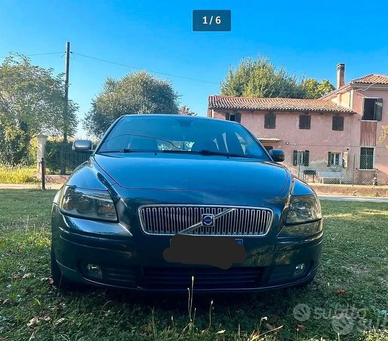 Blu Usata 2006 Volvo V50 Station wagon | 1300 € (Buon prezzo) - Immagine 1/4