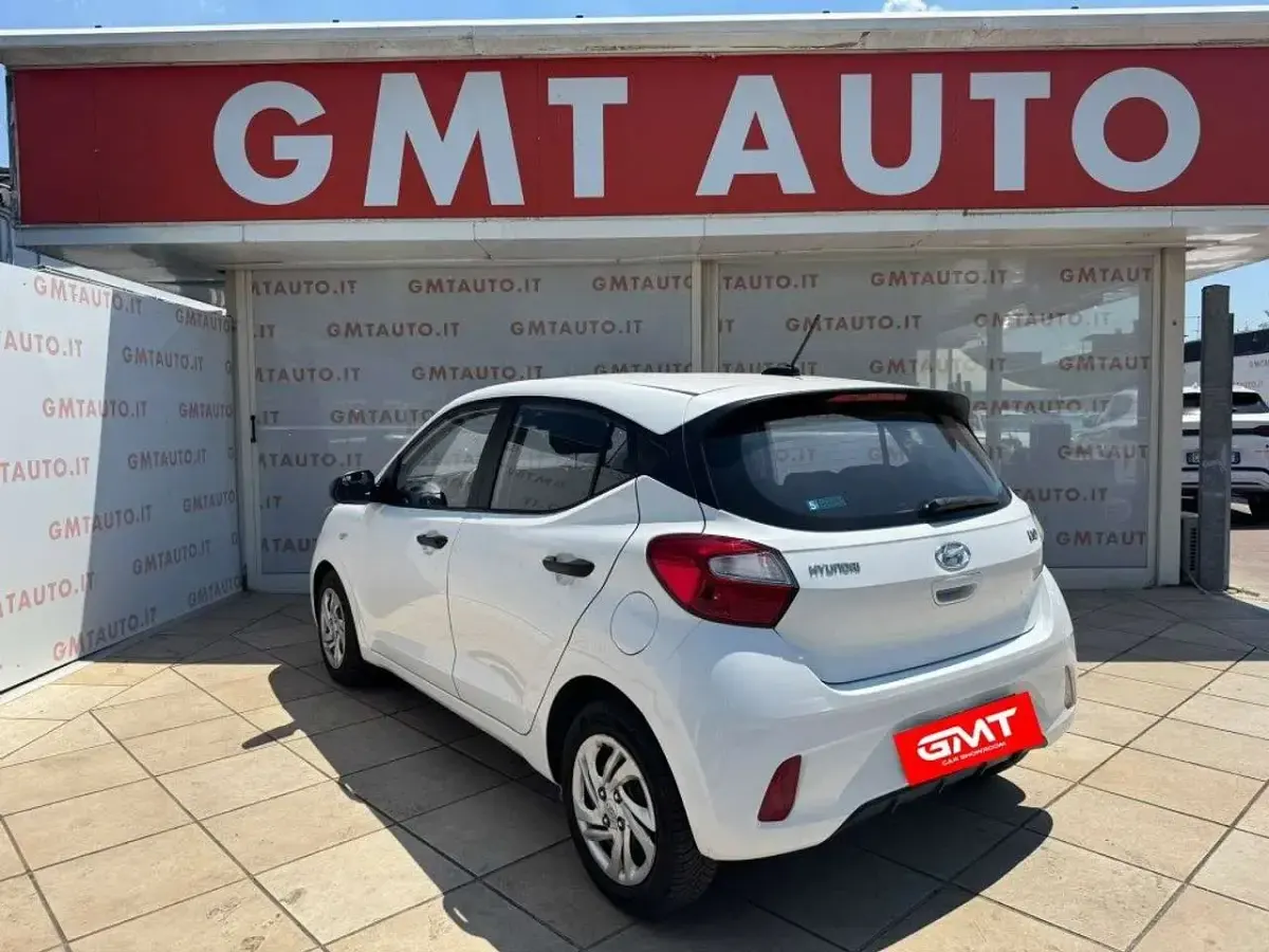 Usata Hyundai i10 67 CV (49 kW) 2021 Bianco Utilitaria