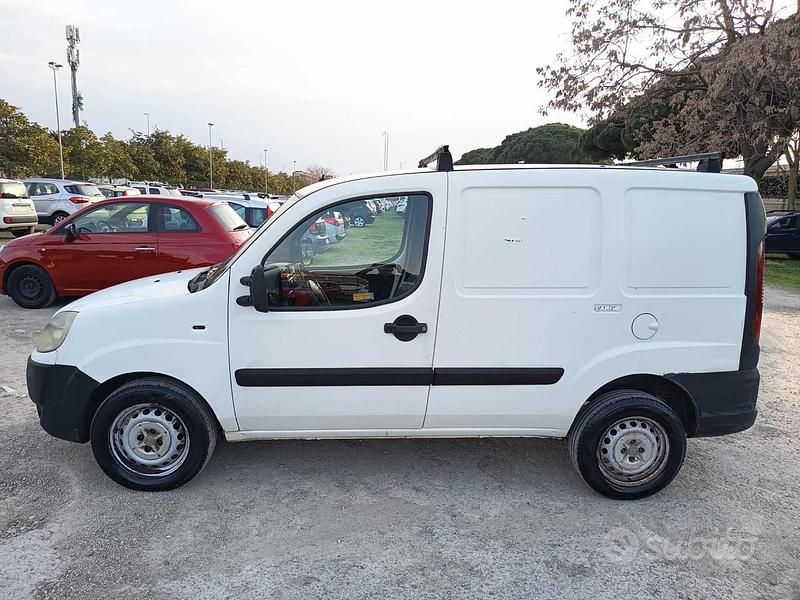 Usata Fiat Doblò 84 CV (61 kW) 2009 Bianco Monovolume