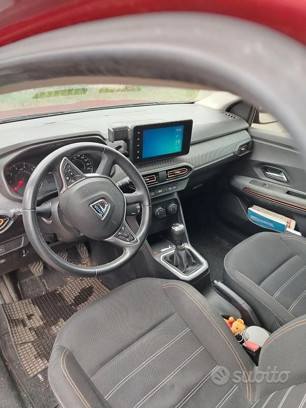 Usata Dacia Sandero Comfort 101 CV (74 kW) 2021 Rosso Berlina