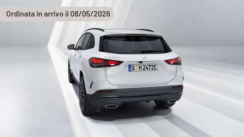 Argento Usata 2023 Mercedes GLA200 Executive SUV | 43.010 € (Buon prezzo) - Immagine 1/1
