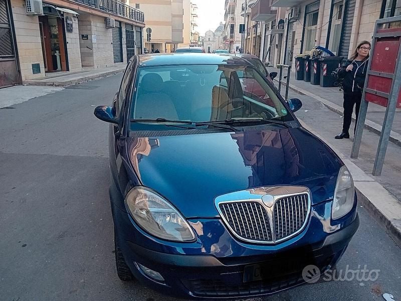 Usata Lancia Ypsilon 2004 Blu Utilitaria