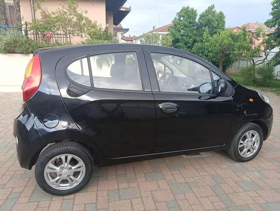Usata DR Zero 69 CV (50 kW) 2019 Nero Utilitaria